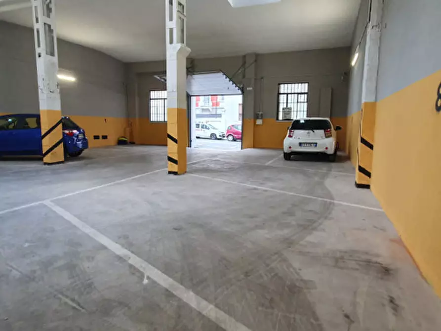 Immagine 6 di Posto auto in affitto  in Via Dei Piccardi 48 a Trieste