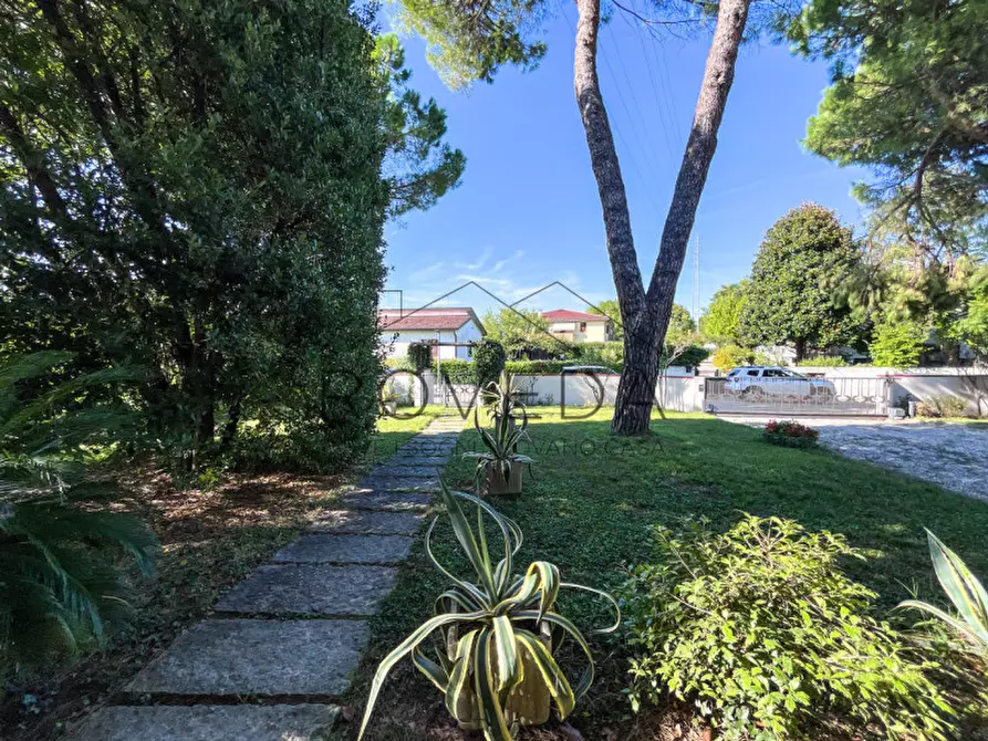 Immagine 2 di Casa indipendente in vendita  in Via Peschiere a Casier