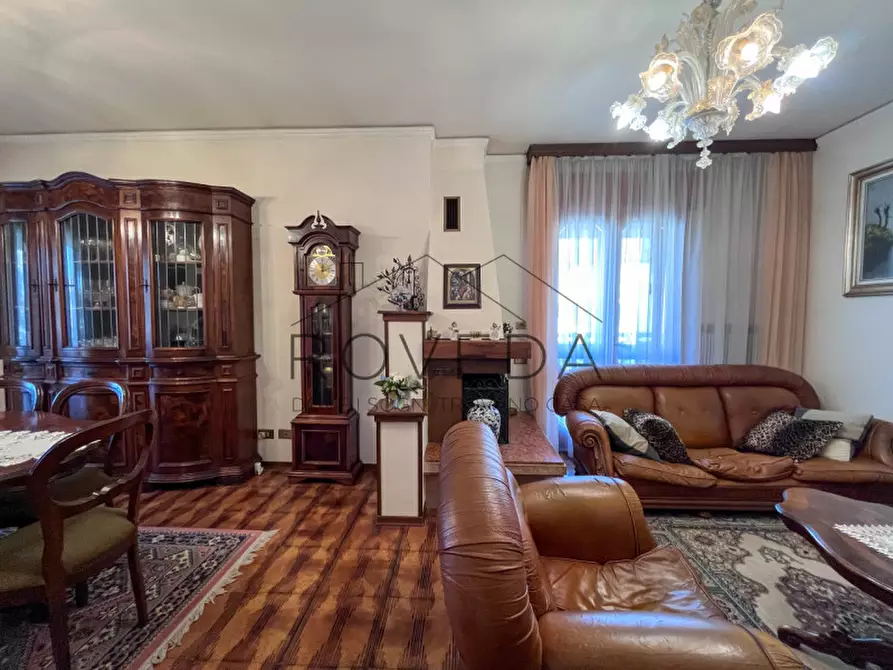 Immagine 4 di Casa indipendente in vendita  in Via Peschiere a Casier