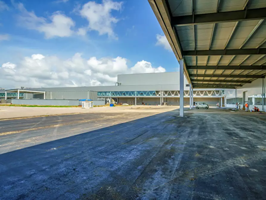 Immagine 2 di Capannone industriale in vendita  in Via Veneto a Schio