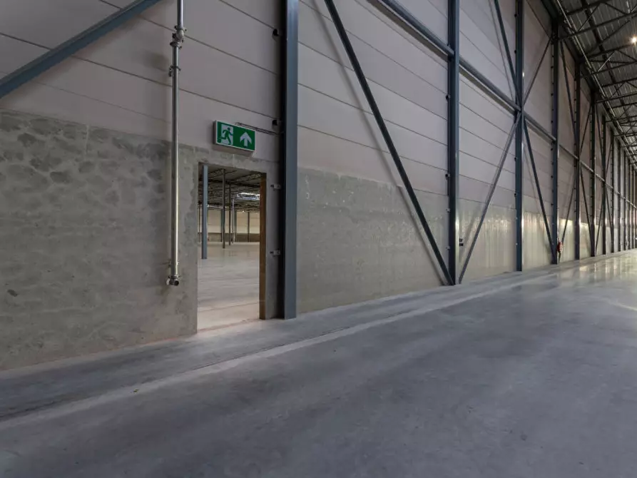 Immagine 9 di Capannone industriale in vendita  in Via Veneto a Schio