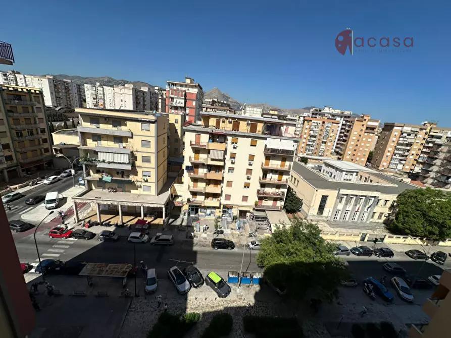 Immagine 15 di Camera in affitto  in Via Gustavo Roccella 10 a Palermo