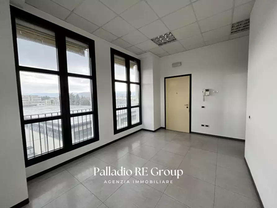 Immagine 2 di Ufficio in affitto  in Via della Meccanica a Vicenza