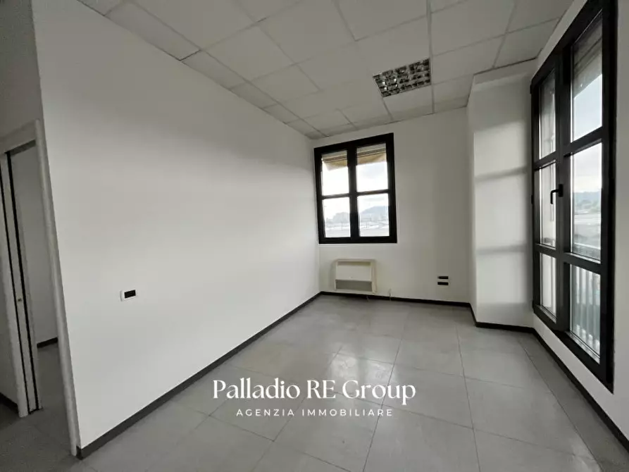 Immagine 3 di Ufficio in affitto  in Via della Meccanica a Vicenza