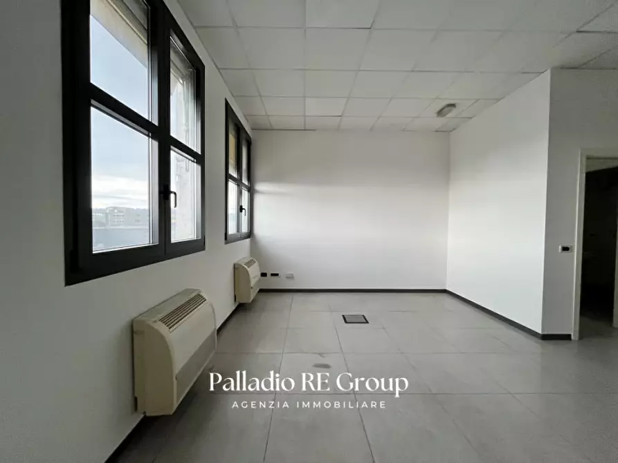 Immagine 9 di Ufficio in affitto  in Via della Meccanica a Vicenza