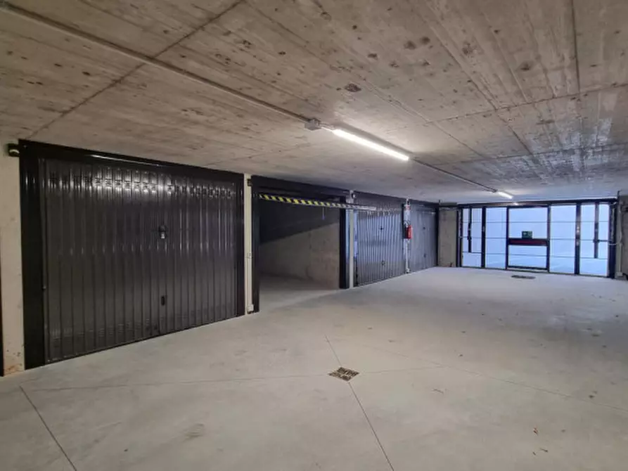 Immagine 15 di Appartamento in vendita  in via Raffaello a Carpi