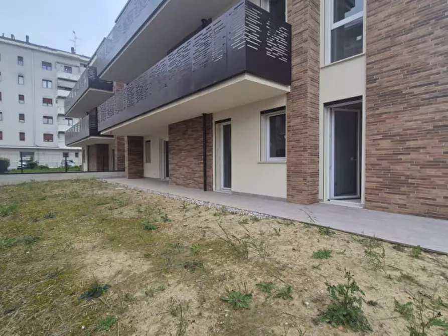 Immagine 17 di Appartamento in vendita  in via Raffaello a Carpi