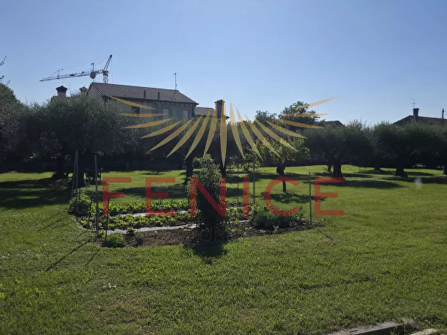 Immagine 17 di Terreno in vendita  in via enrico fermi a Caerano Di San Marco