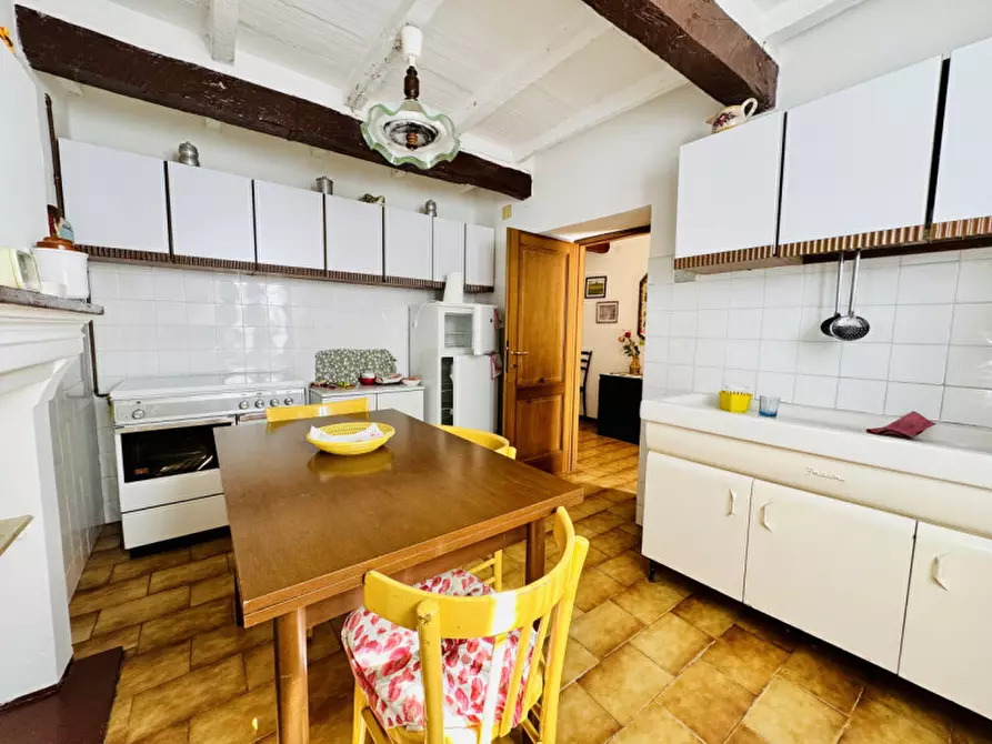 Immagine 2 di Casa indipendente in vendita  in Via Case Ballana Carobbio n.44 a Tizzano Val Parma