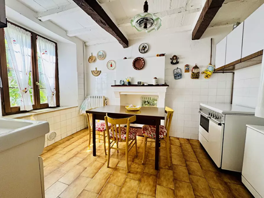 Immagine 3 di Casa indipendente in vendita  in Via Case Ballana Carobbio n.44 a Tizzano Val Parma