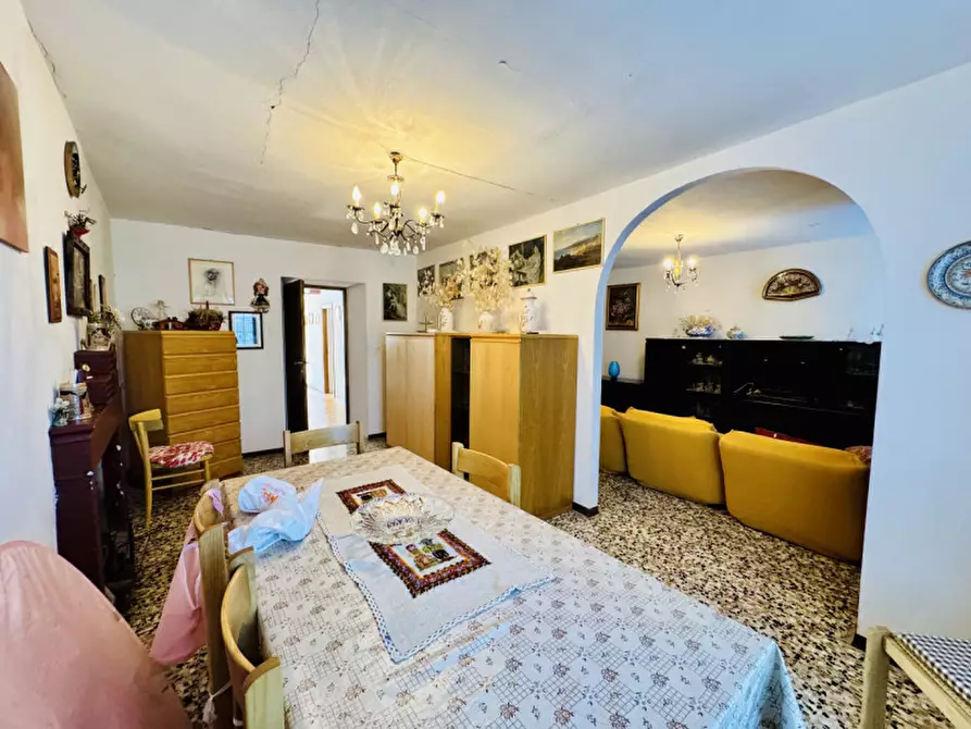 Immagine 4 di Casa indipendente in vendita  in Via Case Ballana Carobbio n.44 a Tizzano Val Parma