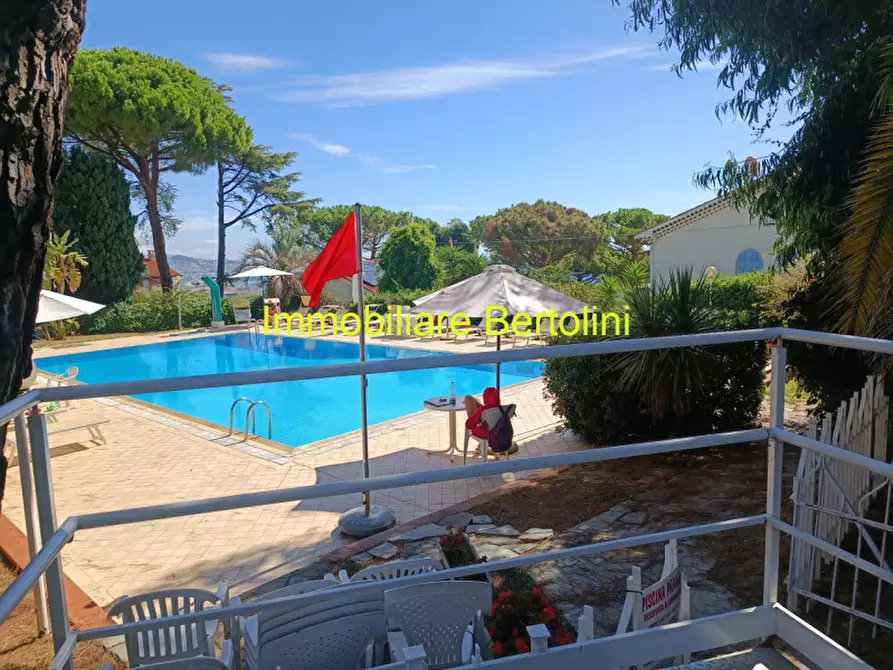 Immagine 1 di Appartamento in vendita  in VIA PADRE SEMERIA a San Remo