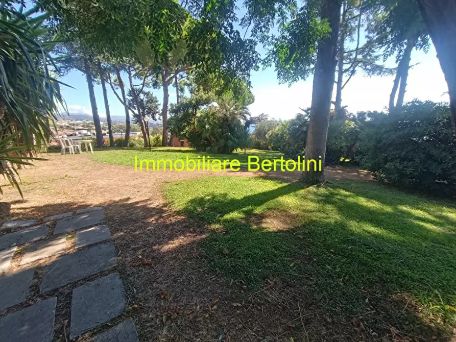 Immagine 15 di Appartamento in vendita  in VIA PADRE SEMERIA a San Remo