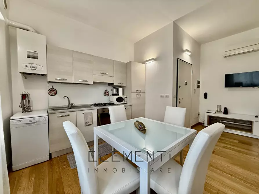 Immagine 4 di Appartamento in vendita  in Via Luigi Bonzanini 1 a Verona