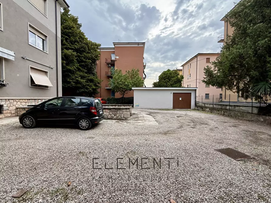 Immagine 14 di Appartamento in vendita  in Via Luigi Bonzanini 1 a Verona