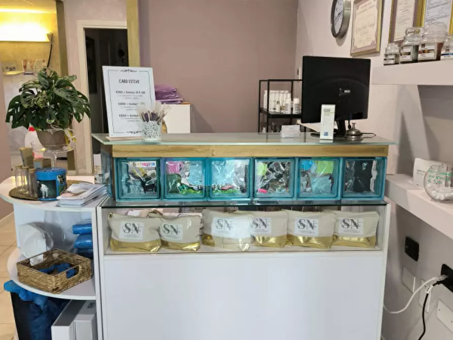 Immagine 4 di Negozio in vendita  a Schio