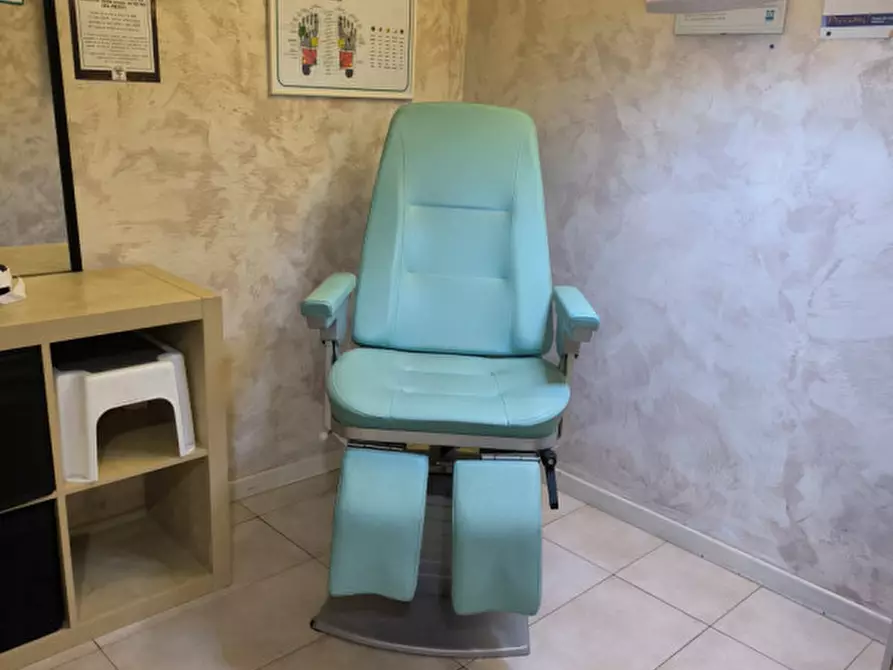 Immagine 6 di Negozio in vendita  a Schio