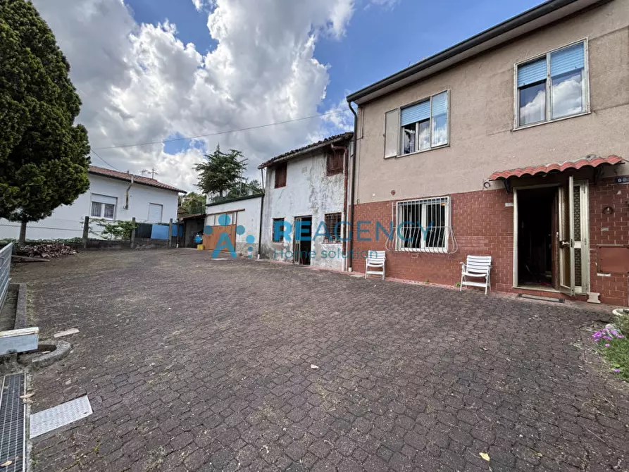 Immagine 1 di Casa indipendente in vendita  in Via Molini a Creazzo
