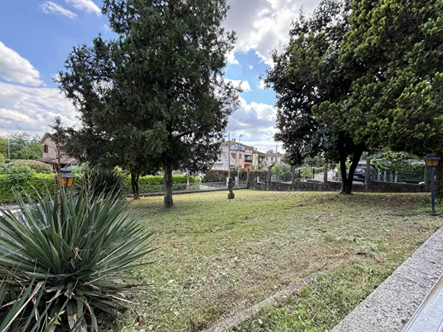 Immagine 11 di Casa indipendente in vendita  in Via Molini a Creazzo