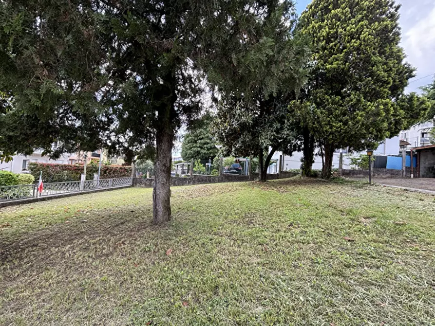 Immagine 13 di Casa indipendente in vendita  in Via Molini a Creazzo