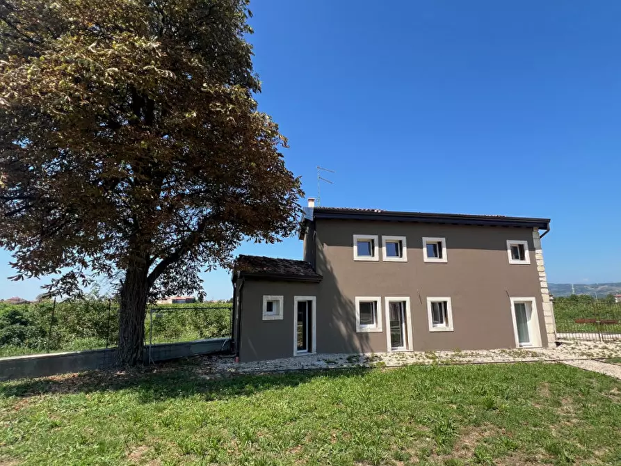 Immagine 1 di Casa indipendente in vendita  in via misanello a Lonigo