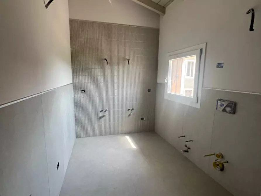 Immagine 8 di Casa indipendente in vendita  in via misanello a Lonigo