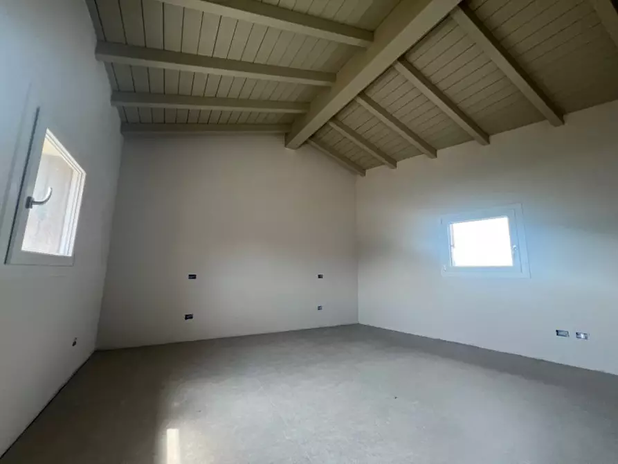 Immagine 11 di Casa indipendente in vendita  in via misanello a Lonigo