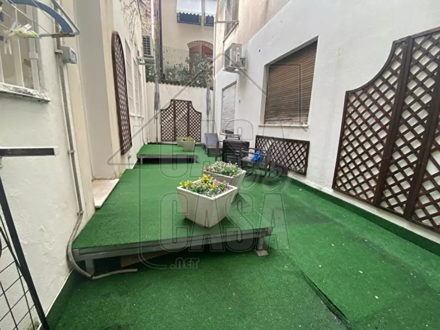 Immagine 25 di Appartamento in vendita  in Via degli Zabarella a Padova