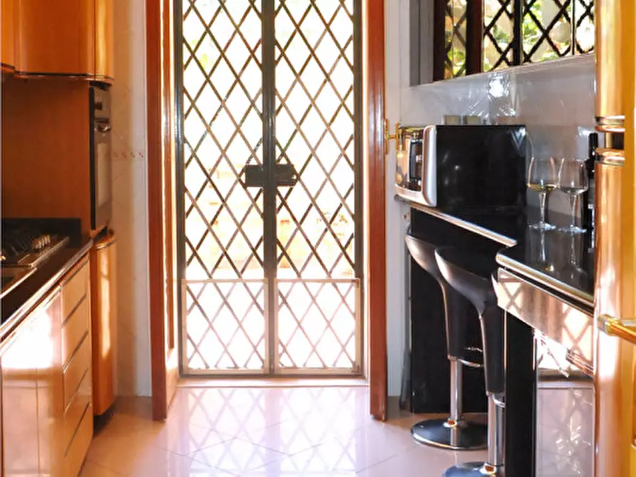 Immagine 12 di Appartamento in vendita  a Anzio