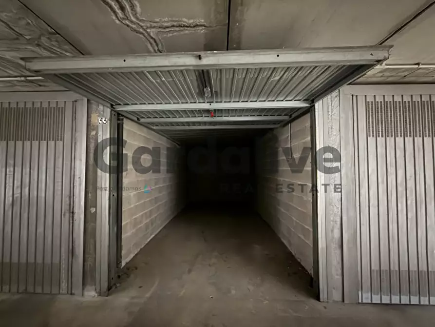 Immagine 3 di Garage in vendita  in via borgo alto a Puegnago Sul Garda