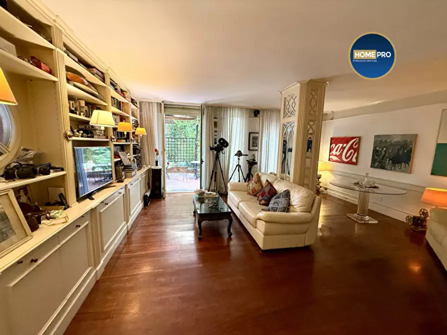 Immagine 3 di Appartamento in vendita  in Viale delle Medaglie d'Oro 201 a Roma