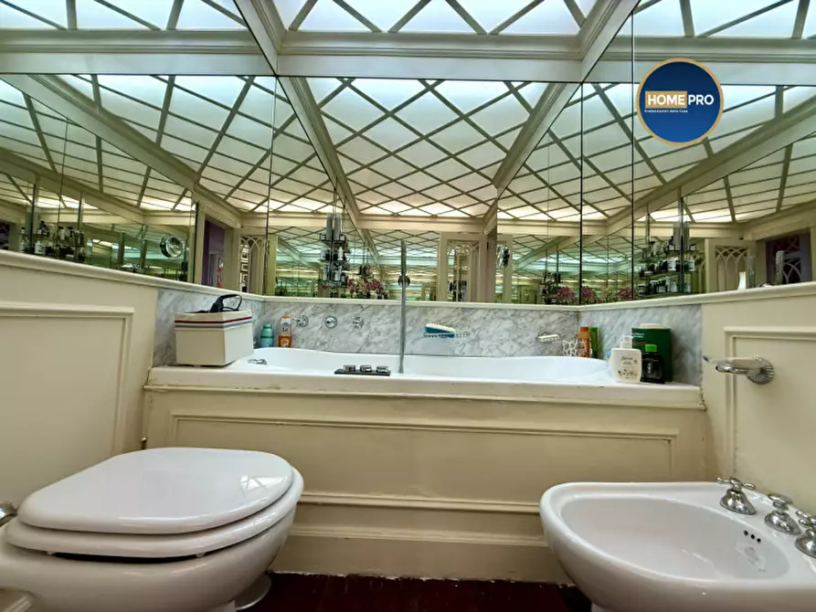 Immagine 23 di Appartamento in vendita  in Viale delle Medaglie d'Oro 201 a Roma