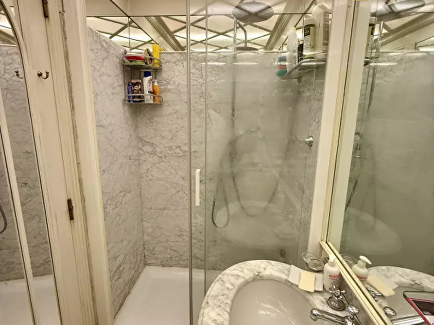 Immagine 28 di Appartamento in vendita  in Viale delle Medaglie d'Oro 201 a Roma