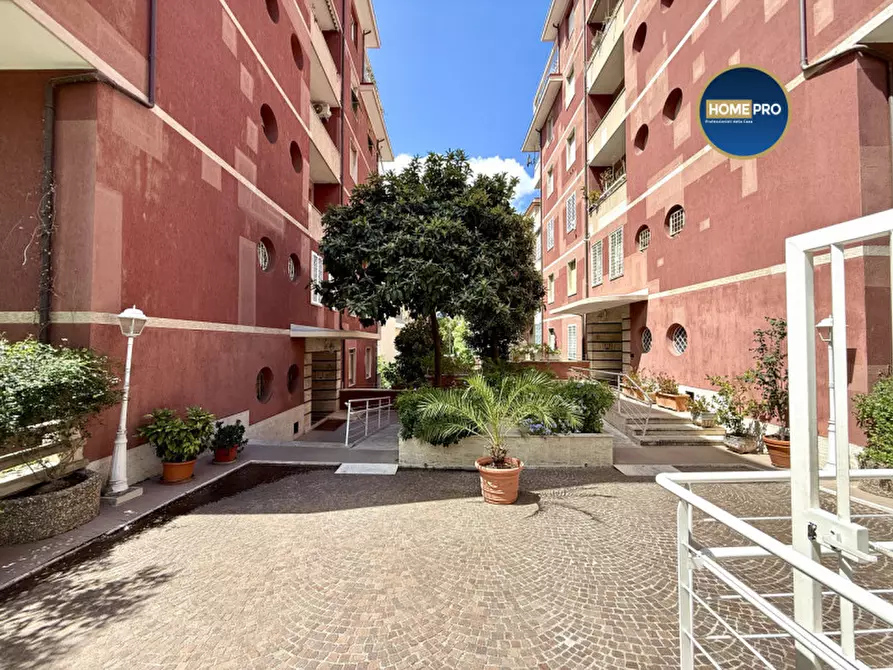 Immagine 32 di Appartamento in vendita  in Viale delle Medaglie d'Oro 201 a Roma