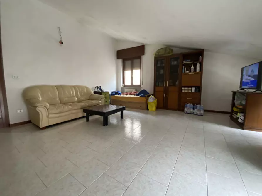 Immagine 2 di Appartamento in vendita  in Piazza IV Novembre a Povegliano Veronese