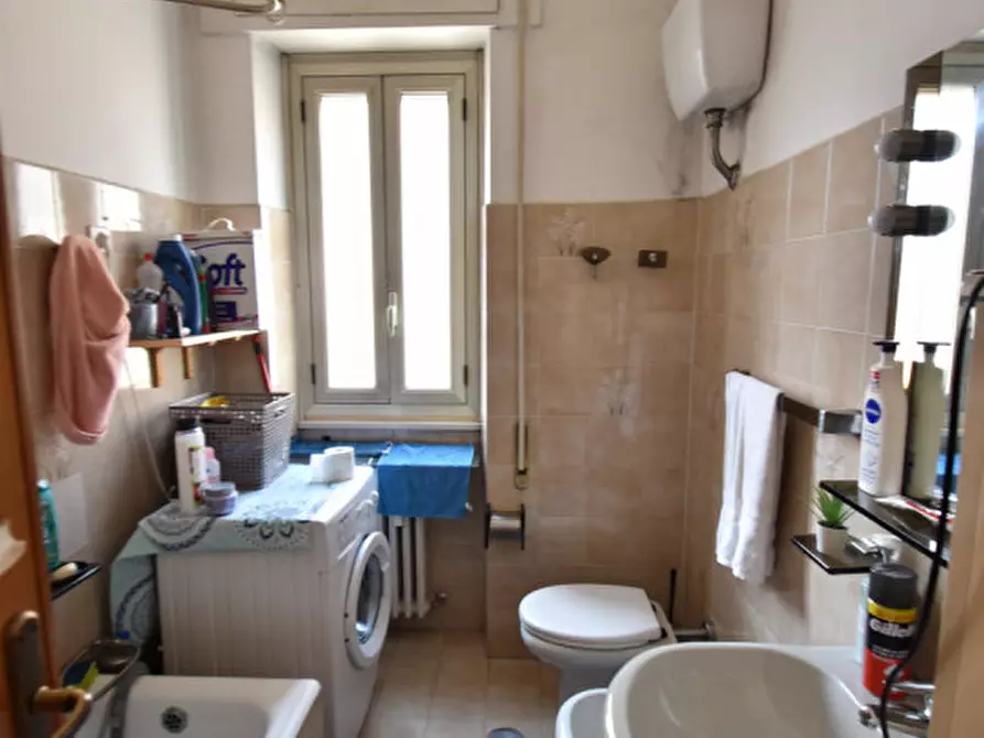 Immagine 13 di Appartamento in vendita  in Via Alatri a Roma