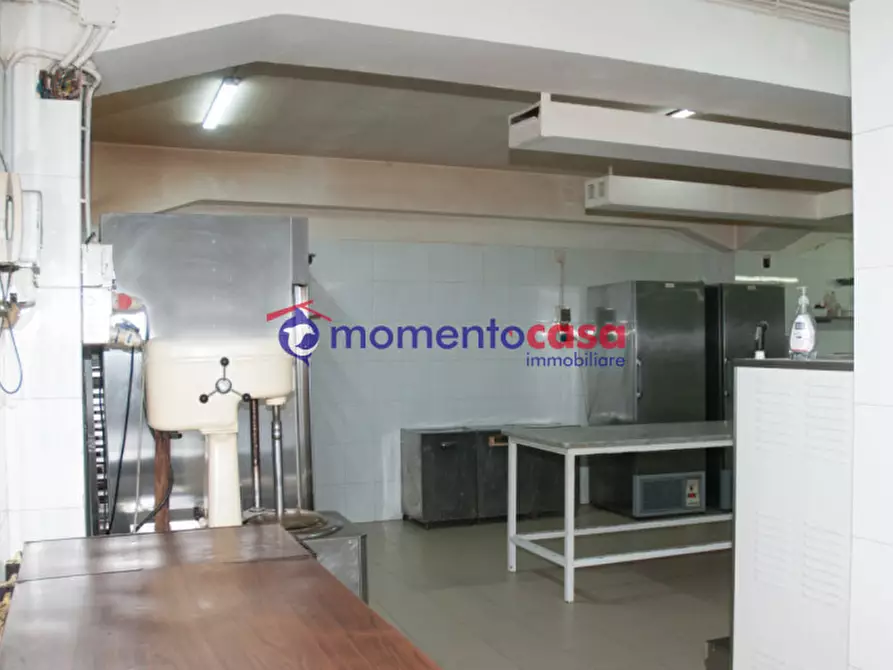 Immagine 2 di Magazzino in vendita  in Via Sbarre Centrali a Reggio Di Calabria