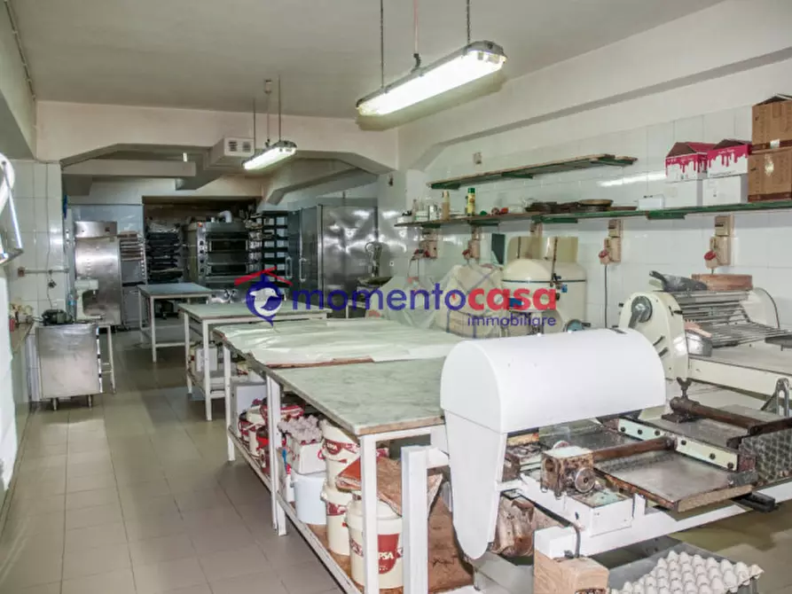 Immagine 4 di Magazzino in vendita  in Via Sbarre Centrali a Reggio Di Calabria