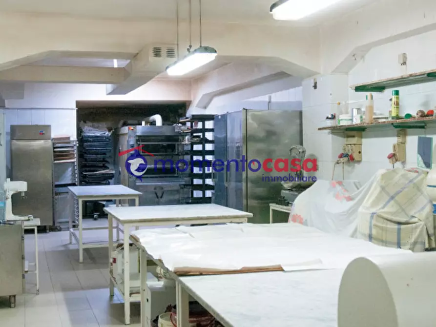 Immagine 6 di Magazzino in vendita  in Via Sbarre Centrali a Reggio Di Calabria