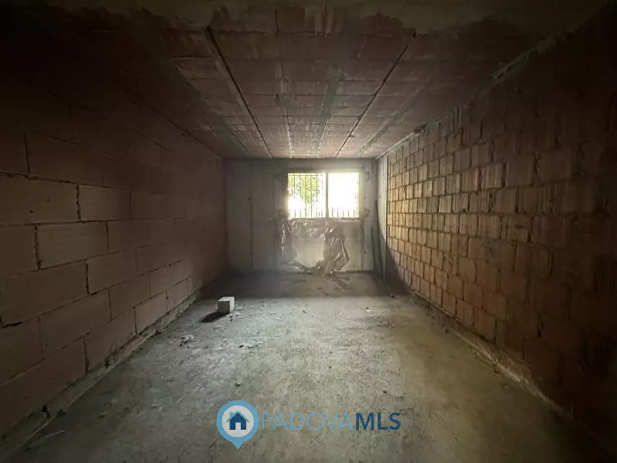 Immagine 14 di Casa quadrifamiliare in vendita  in Via Roma a Due Carrare