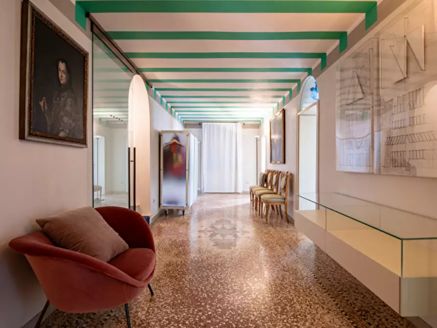 Immagine 2 di Villa in vendita  in Via XXIX Aprile a Dolo