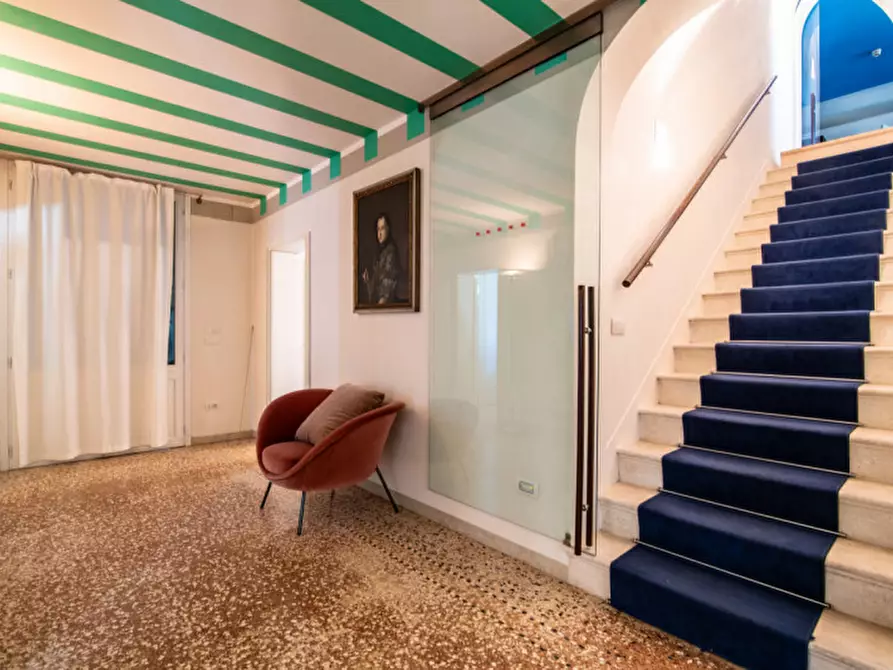 Immagine 3 di Villa in vendita  in Via XXIX Aprile a Dolo