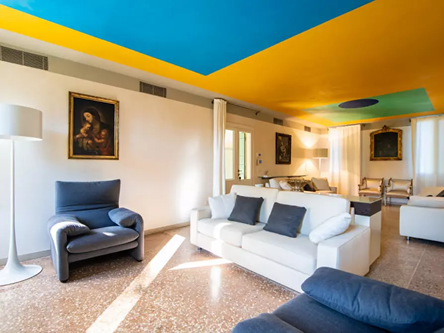 Immagine 4 di Villa in vendita  in Via XXIX Aprile a Dolo