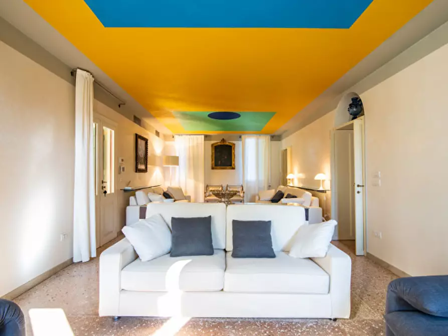 Immagine 5 di Villa in vendita  in Via XXIX Aprile a Dolo