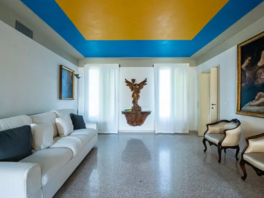 Immagine 22 di Villa in vendita  in Via XXIX Aprile a Dolo