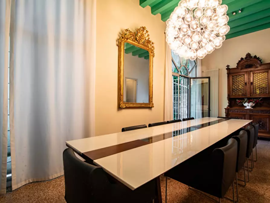 Immagine 23 di Villa in vendita  in Via XXIX Aprile a Dolo