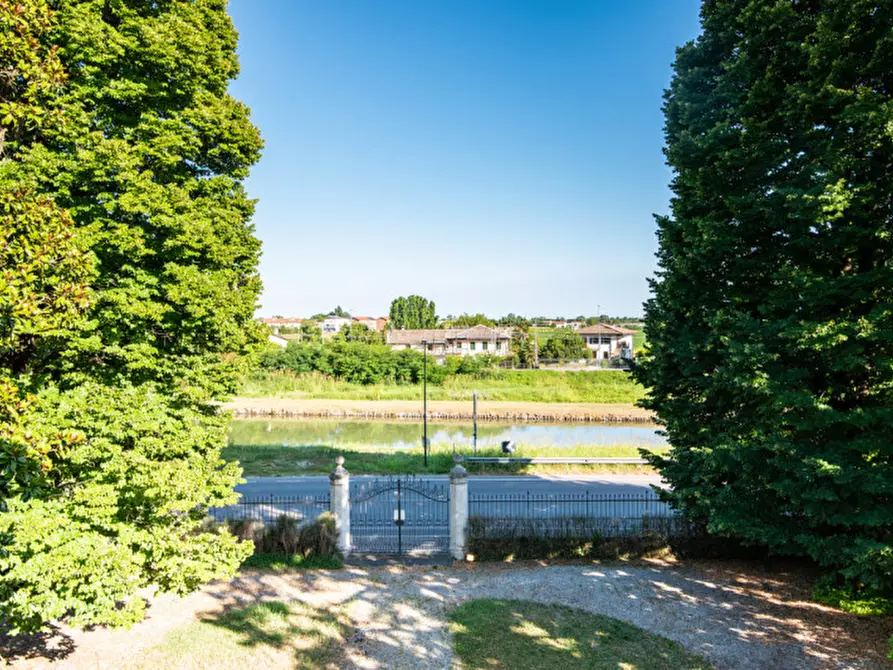 Immagine 26 di Villa in vendita  in Via XXIX Aprile a Dolo