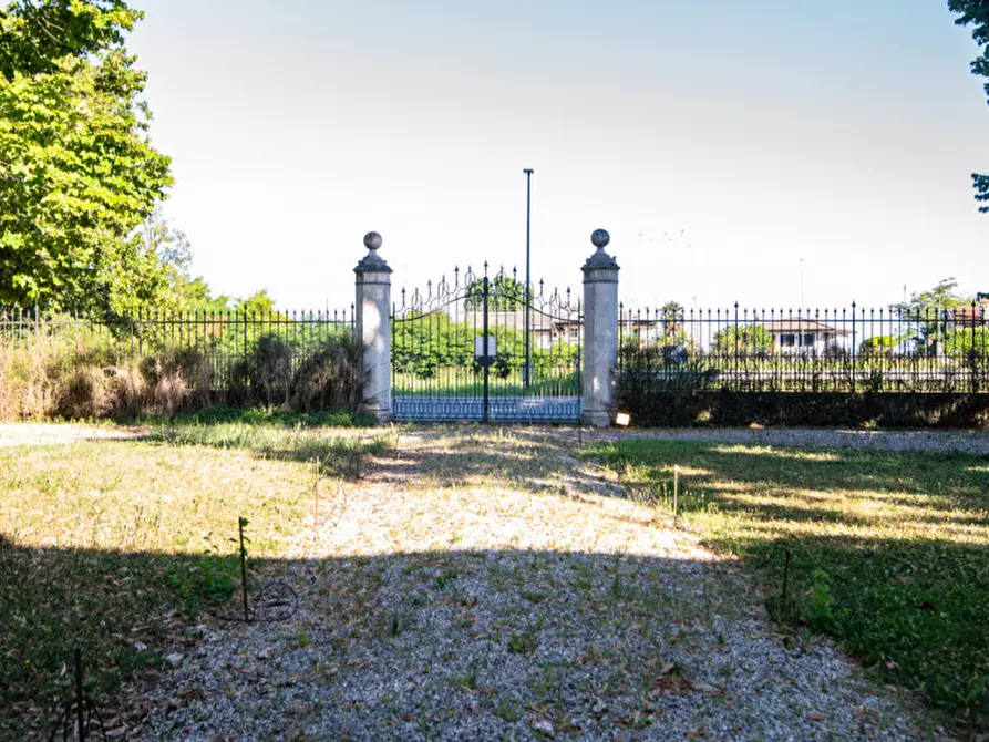 Immagine 27 di Villa in vendita  in Via XXIX Aprile a Dolo