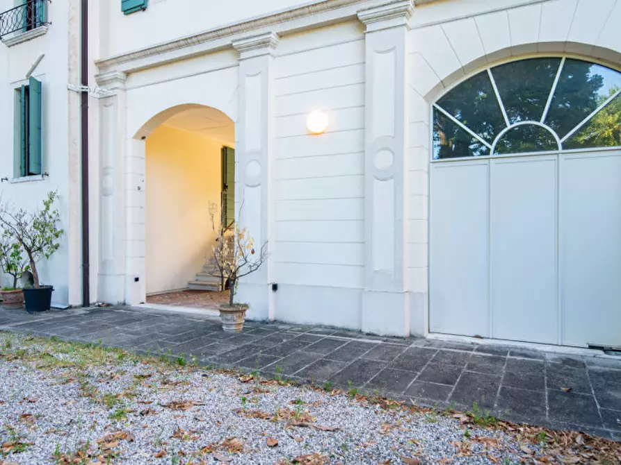 Immagine 30 di Villa in vendita  in Via XXIX Aprile a Dolo