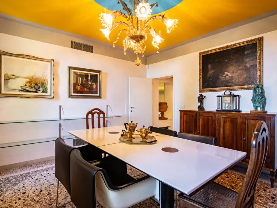 Immagine 39 di Villa in vendita  in Via XXIX Aprile a Dolo